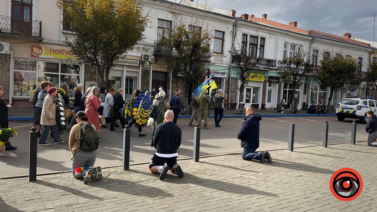 У Коломиї прощалися з білоруським добровольцем на позивний "Бахус" 10