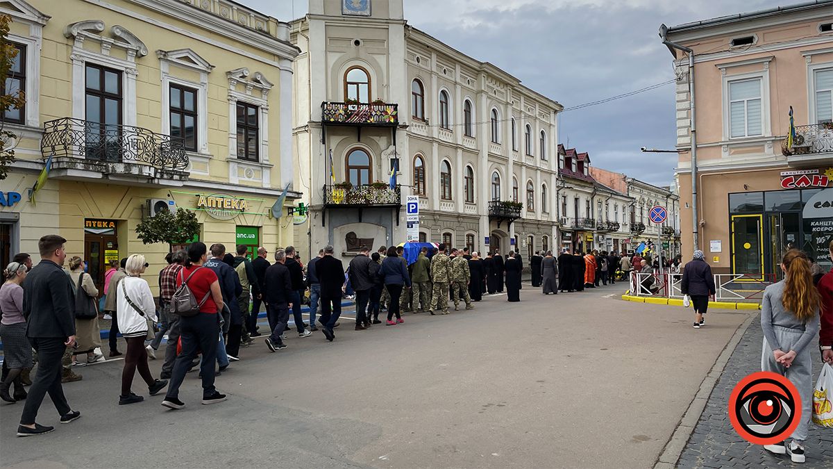 У Коломиї прощалися з білоруським добровольцем на позивний "Бахус" 18