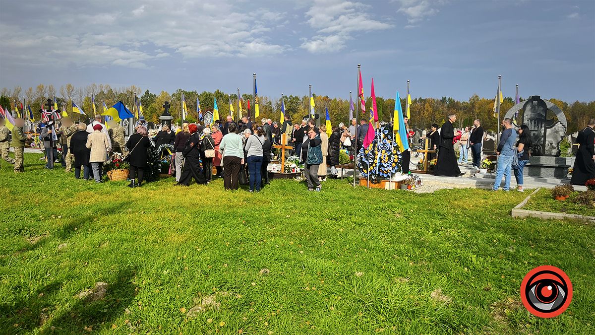 У Коломиї прощалися з білоруським добровольцем на позивний "Бахус" 27