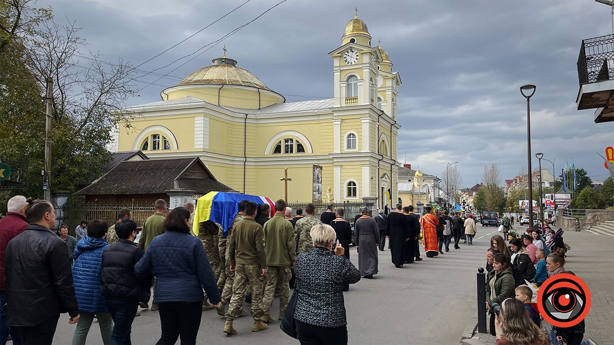 У Коломиї прощалися з білоруським добровольцем на позивний "Бахус" 23
