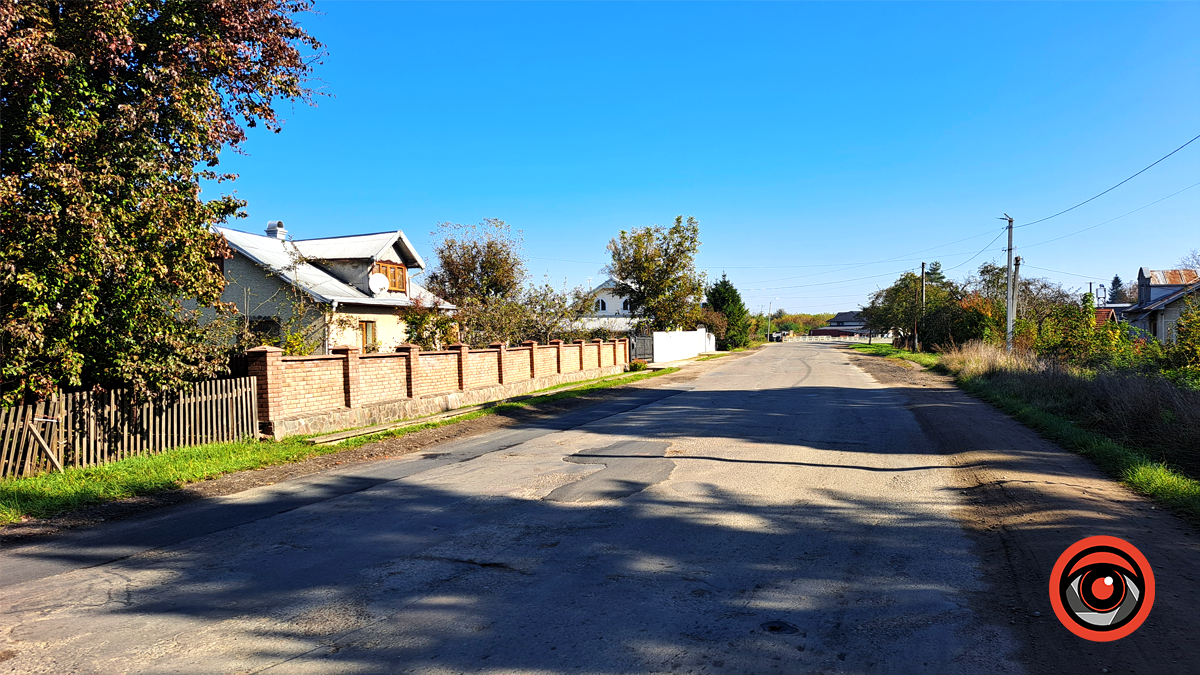 Дочекалися: у Сопові проводять ямковий ремонт дорожнього покриття