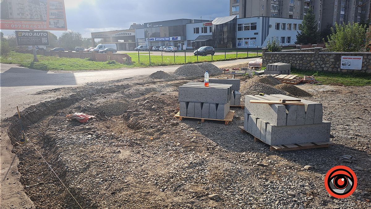 Ремонт тротуарів вул. Мазепи розпочали зі сторони в'їзду в Коломию 1