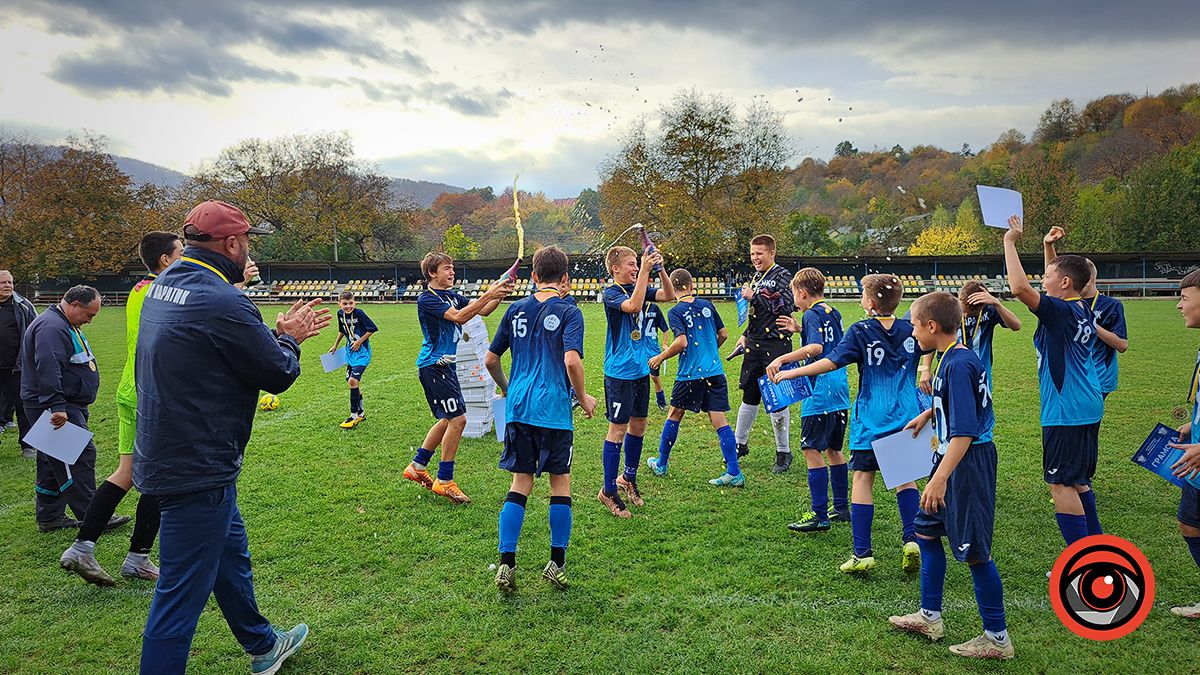 Переможці окрім кубку також отримали щедрі подарунки від спонсорів - інтернет провайдера "Квант-2".