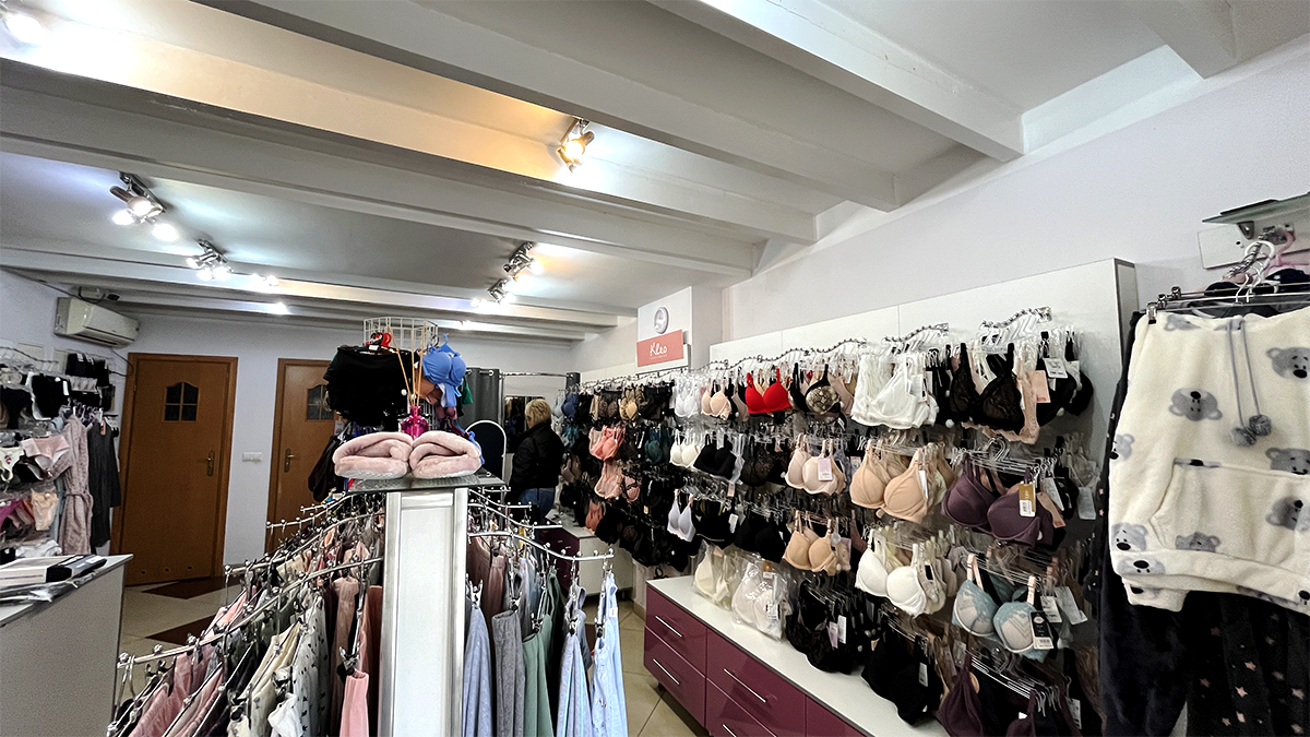 Естетичне спіднє, зручний одяг для дому й термобілизна: магазин "Віола" на Театральній 28/5 1