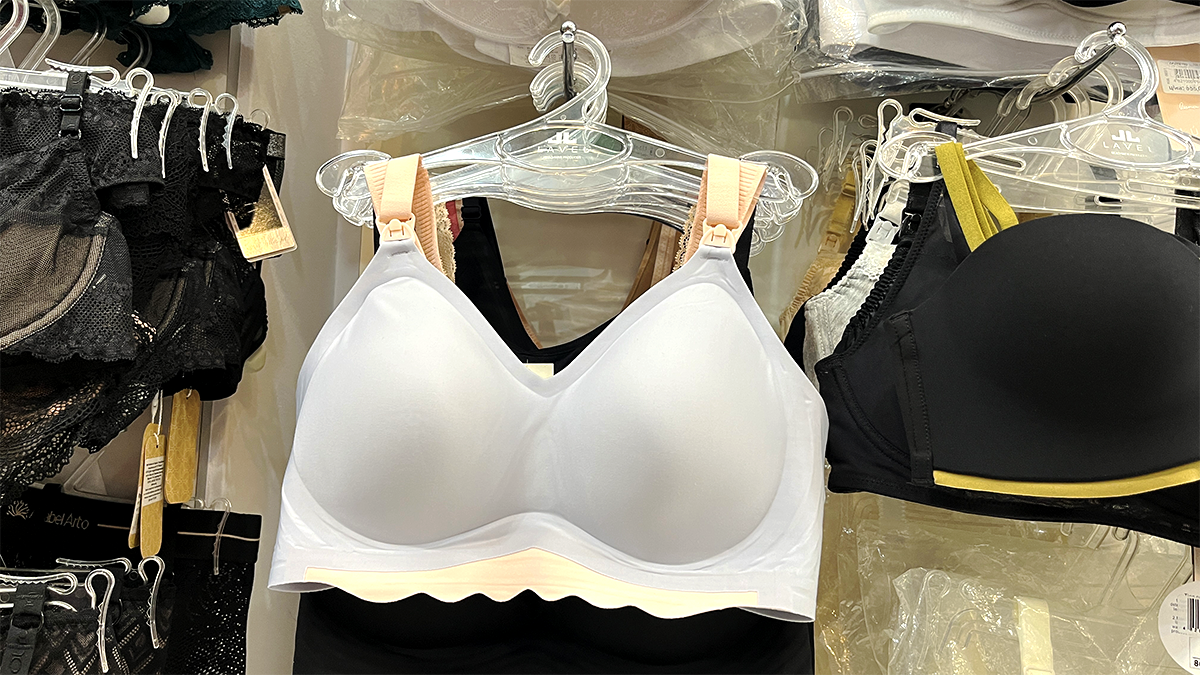 Естетичне спіднє, зручний одяг для дому й термобілизна: магазин "Віола" на Театральній 28/5 12