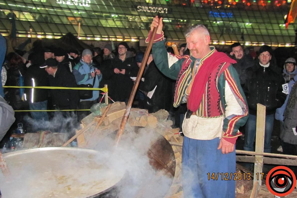 Перші дні Революції Гідності у Коломиї і на Майдані 16