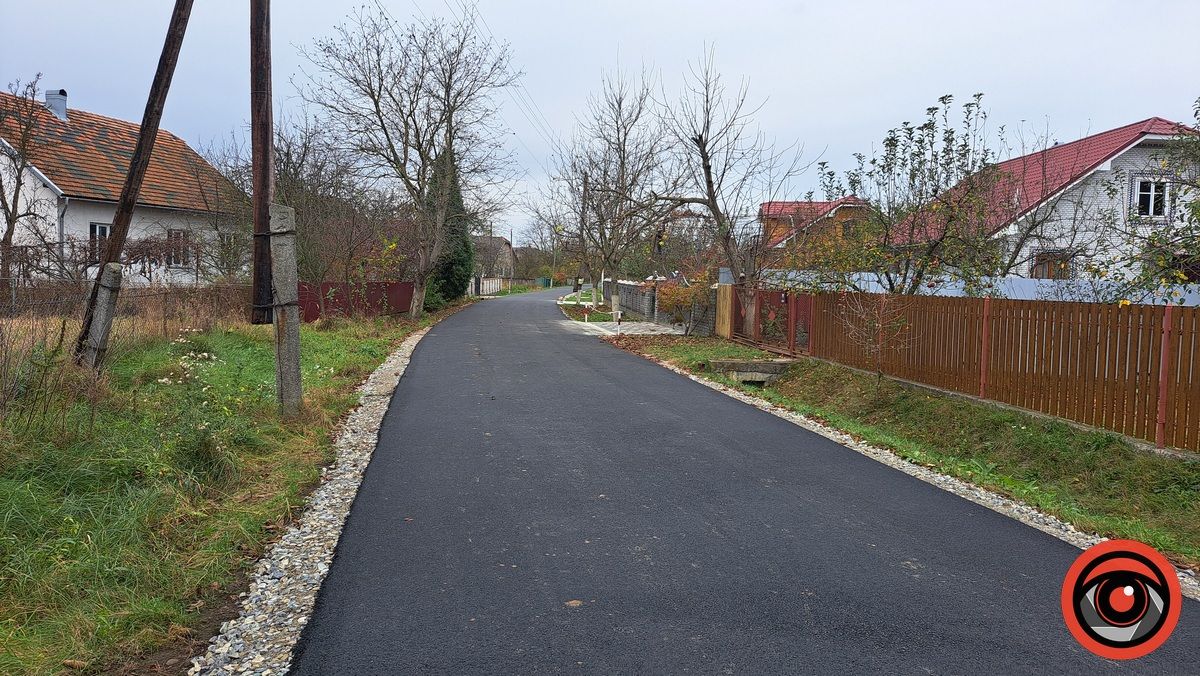 У Королівці Коломийської громади майже повністю заасфальтували вулицю Заводську 1
