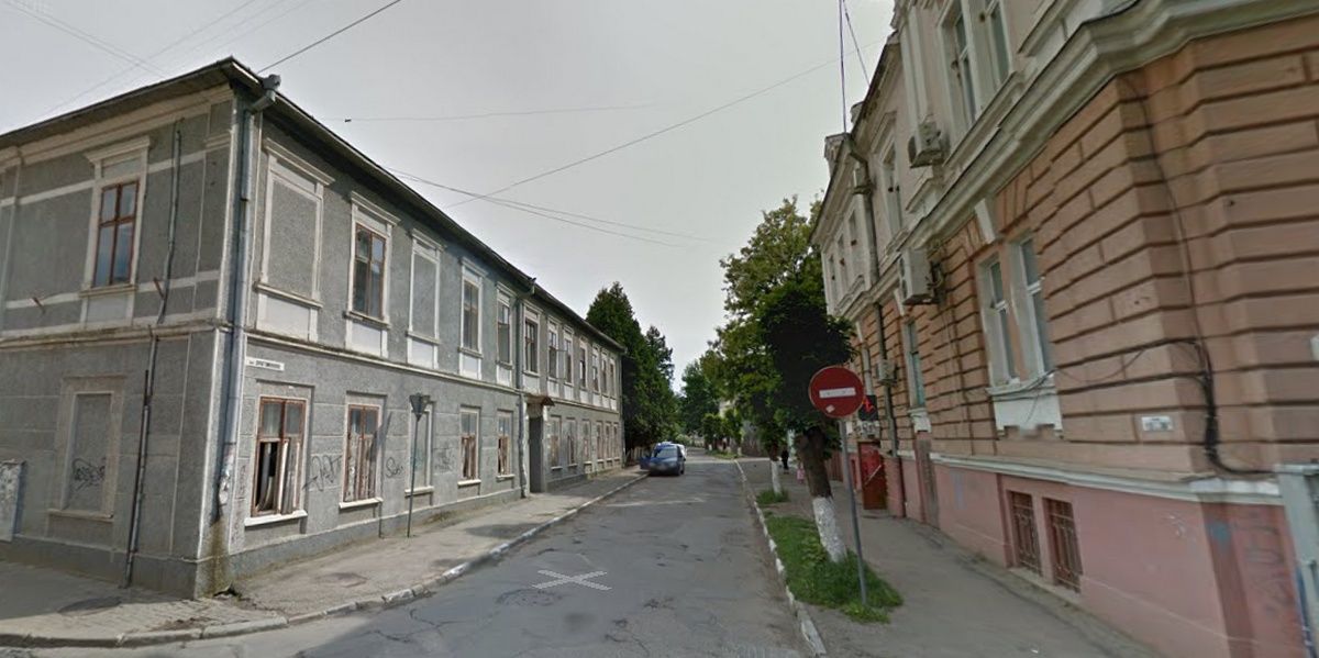 Ось, як цей відтинок вулиці змінився за останні 5 рокі