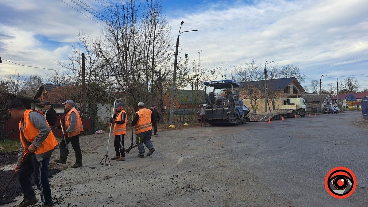 Дві вулиці в районі автостанції Коломиї мають нове дорожнє покриття 2