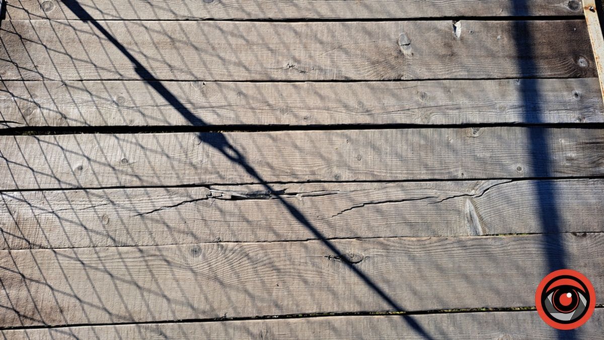 Воскресінецьку кладку, збудована 2 роки тому за понад 8,5 млн грн, уже треба ремонтувати 9