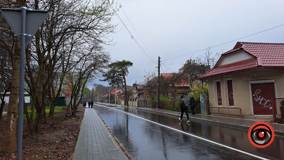 листопад 2023 року