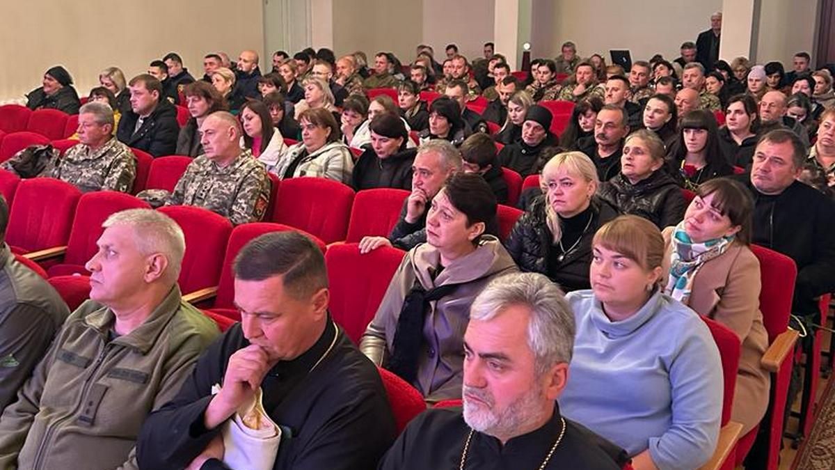 У Косові родинам вручили ордени полеглих захисників