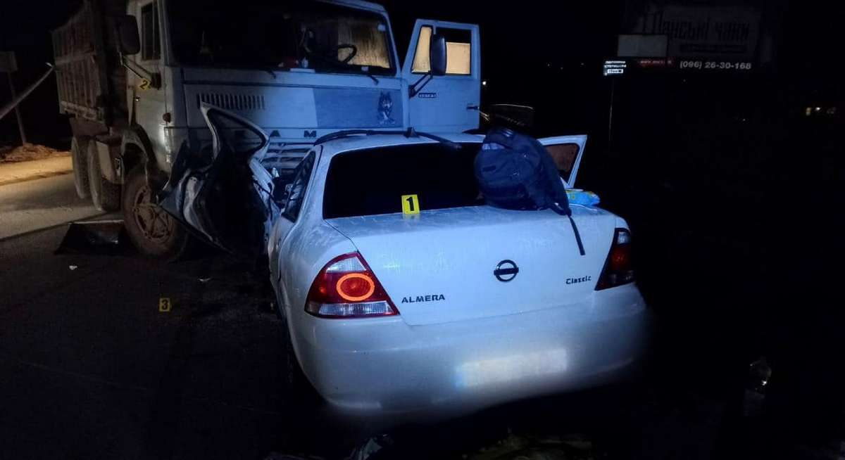 Троє людей травмовані: деталі ДТП у Микуличині 1