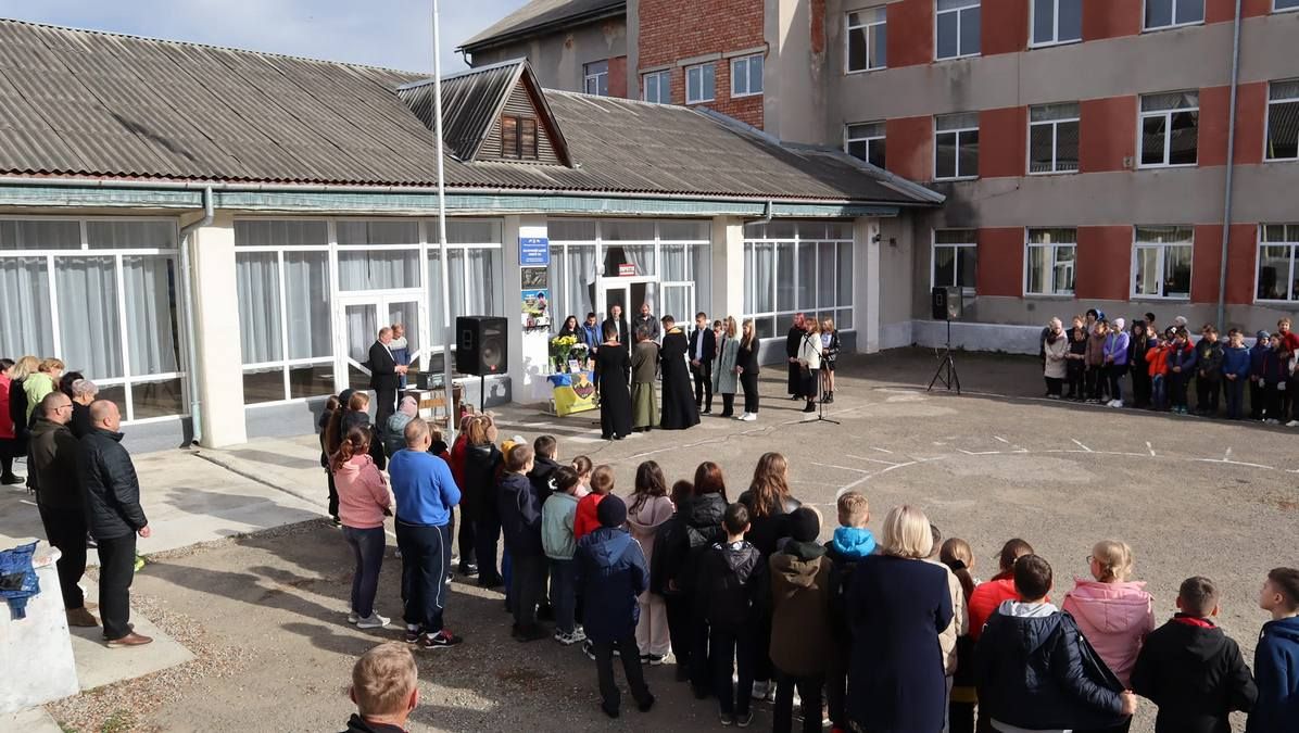 У Коломиї відкрили меморіальну дошку Андрію Ткаченку 3