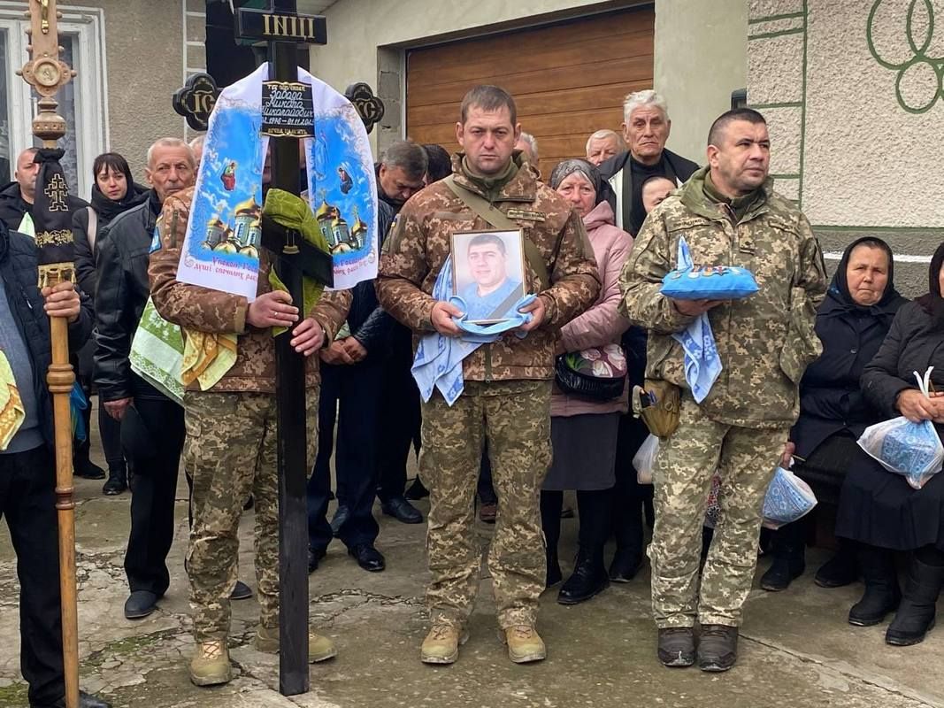 На Городенківщині попрощались із сержантом Миколою Завадою 6