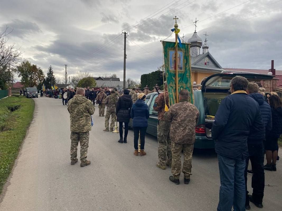 На Городенківщині попрощались із сержантом Миколою Завадою 4