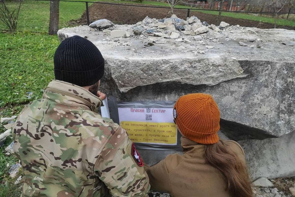 На Косівщині знесли ще один пам’ятник радянському окупанту 2