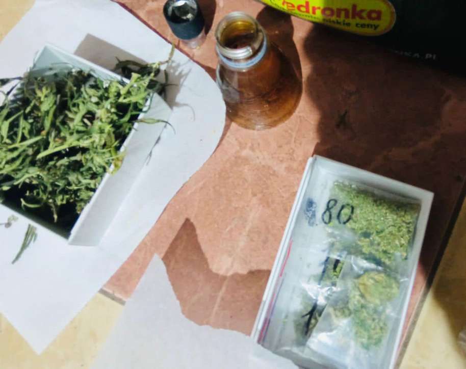 Двох наркодилерів з Коломийщини зловили правоохоронці 2