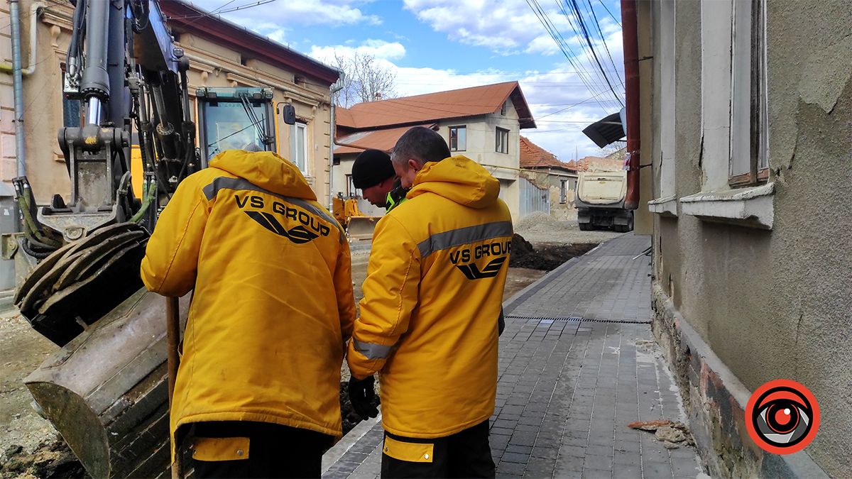 Не чекаючи перемоги: на вул. Оренштайна таки взялися за капремонт 4