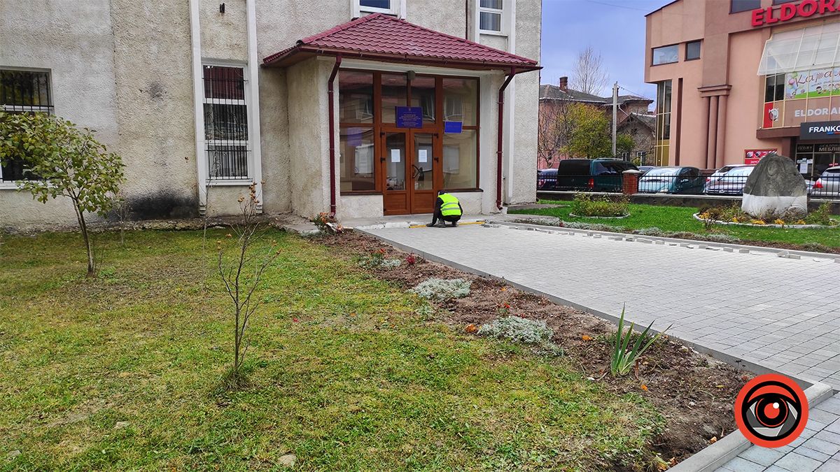 Забруковують також захід до РАЦСу