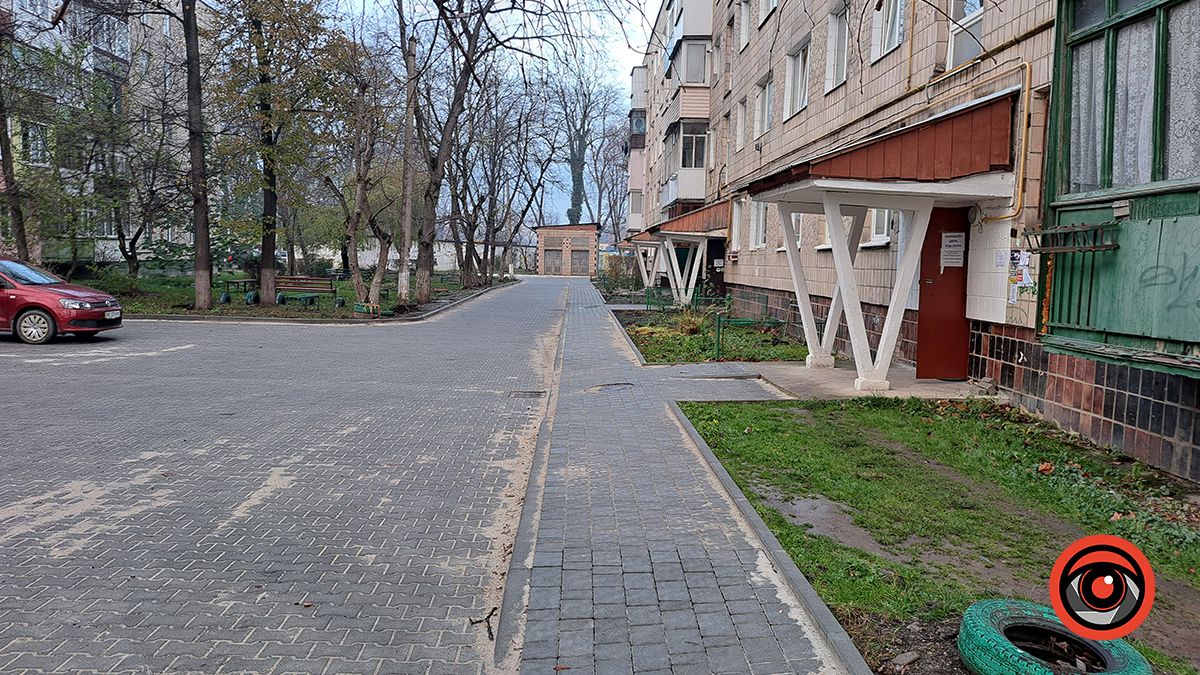 У Коломиї в мікрорайоні Бандери відремонтували міжбудинкові заїзди за понад 5 млн грн 16