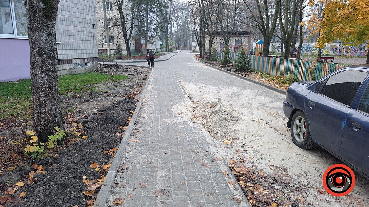 У Коломиї в мікрорайоні Бандери відремонтували міжбудинкові заїзди за понад 5 млн грн 7