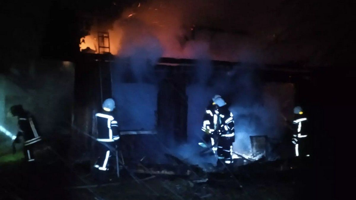 На Косівщині ледь не згорів магазин