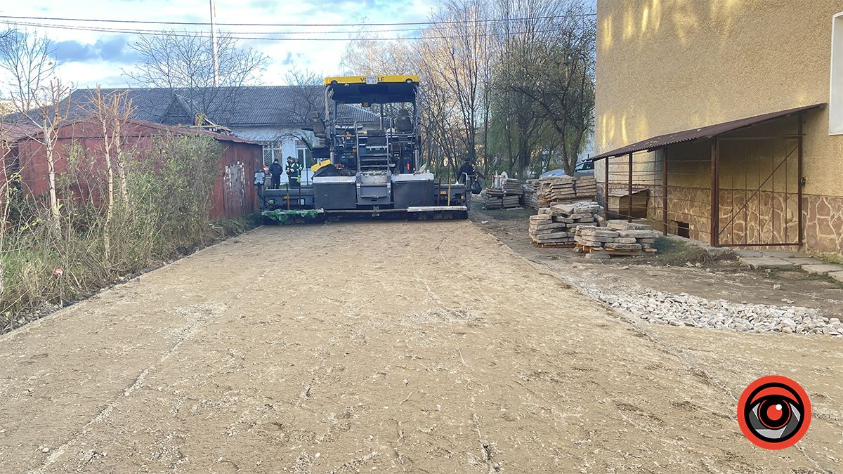 У Коломиї на вул. Заньковецької ремонтують проїзди, вартість – майже 3,5 млн грн 2