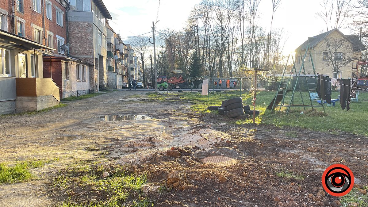 Ось так виглядає внутрішнє подвір'я багатоповерхівки біля КП "Полігон Екологія"