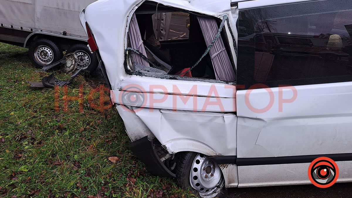 Під Коломиєю трапилась масштабна ДТП з потерпілими 11