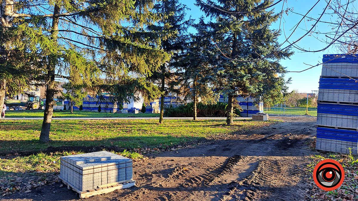 Скільки обійдеться новенька бруківка в центрі Гвіздця 11
