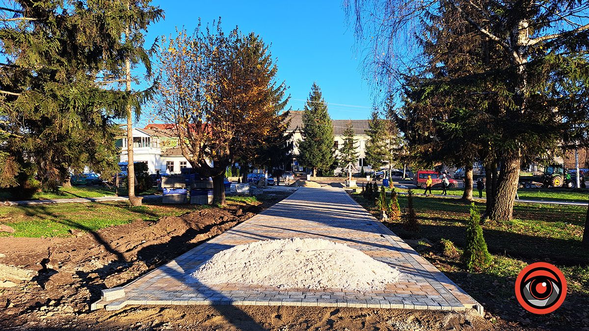 Скільки обійдеться новенька бруківка в центрі Гвіздця 10