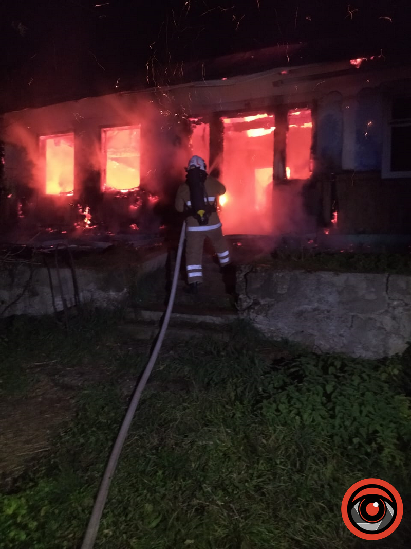 В ніч на 13 листопада на Коломийщині вогонь знищив житловий будинок 3