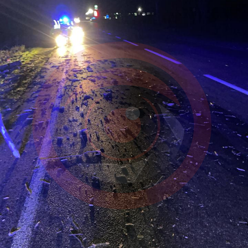 Вдосвіта рятувальники розчищали трасу під Коломиєю 1