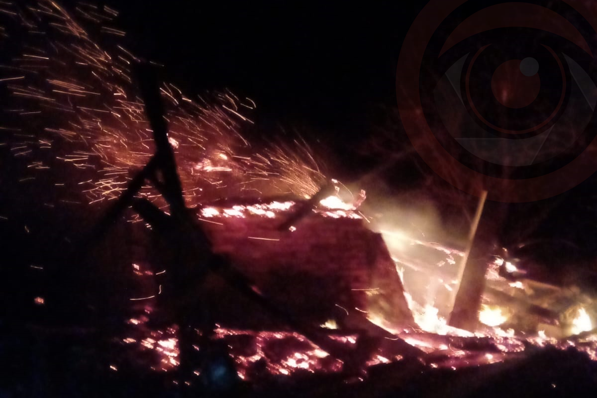 На Коломийщині вогонь ледь не знищив будинок 1