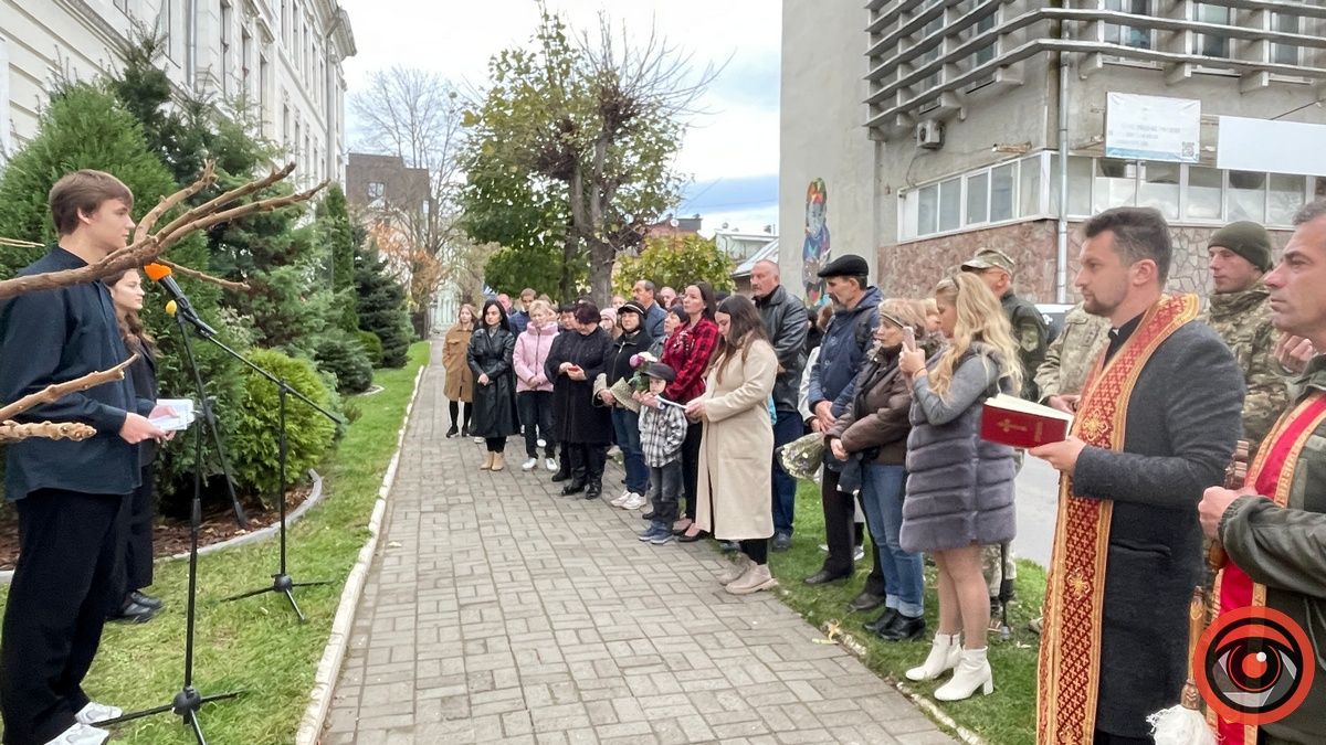 На рідній школі загиблого Героя відкрили меморіальну дошку Миколі Бондаренко 9