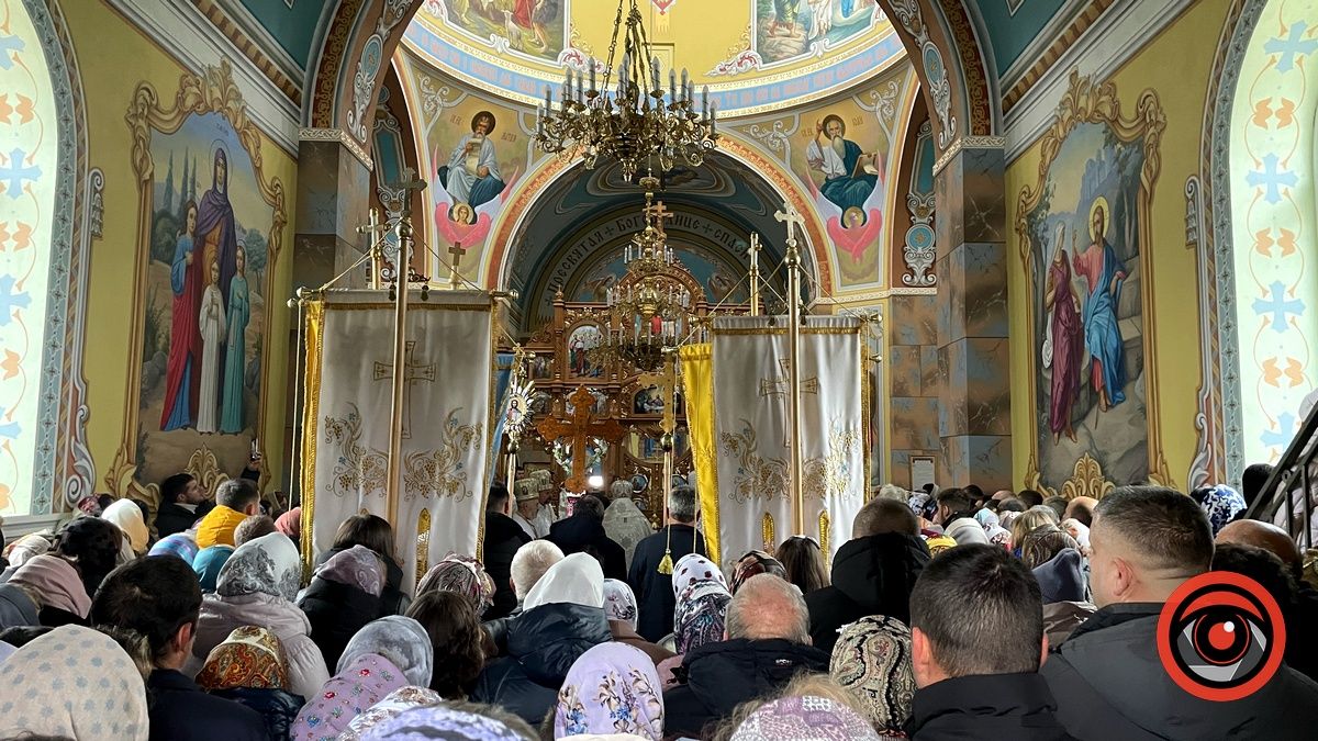 У селі Велика Кам'янка на Коломийщині освятили новий храм 8