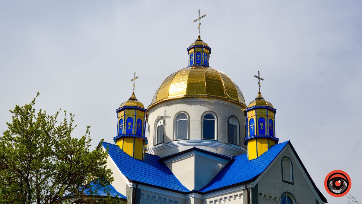 У селі Велика Кам'янка на Коломийщині освятили новий храм 5