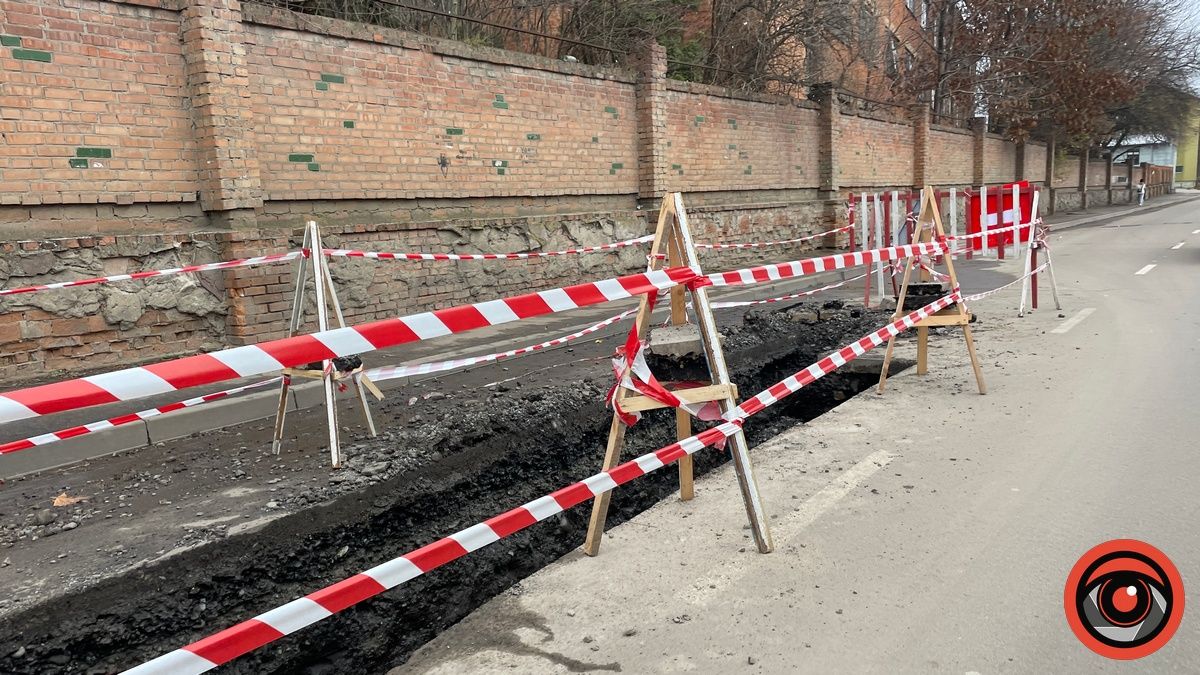 На вул. Хмельницького в Коломиї здерли частину асфальту 1