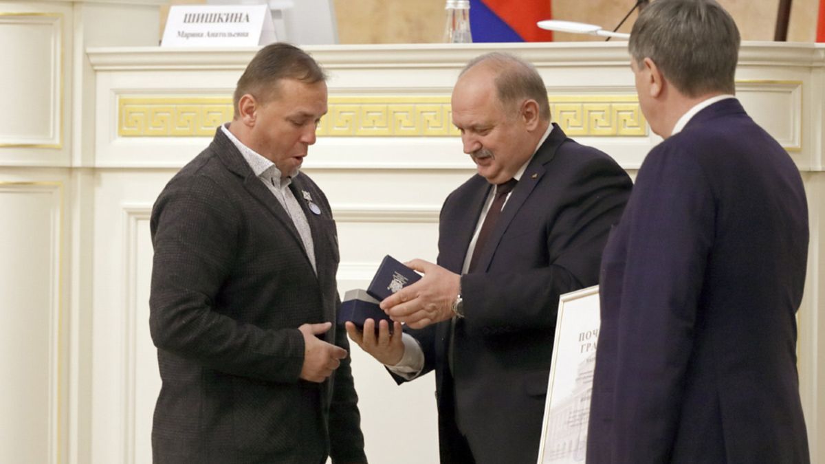 Завдяки СБУ отримав вирок виконавець робіт з демонтажу Маріупольського драмтеатру, який допоміг російській владі приховати сліди масового вбивства українців.