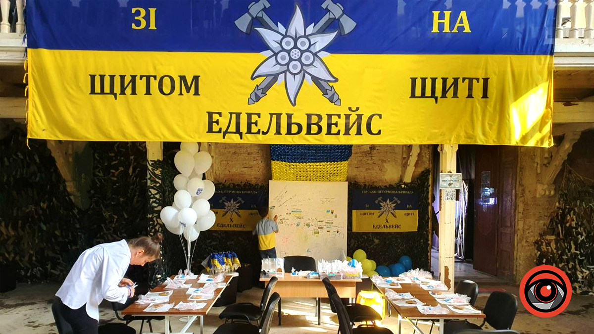 Чудова розвага для дітей та дорослих | Розпис пряників на майстер-класі Оксани Чабанюк 6