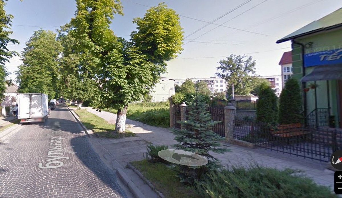 2015 рік. Зараз тут нова багатоповерхівка