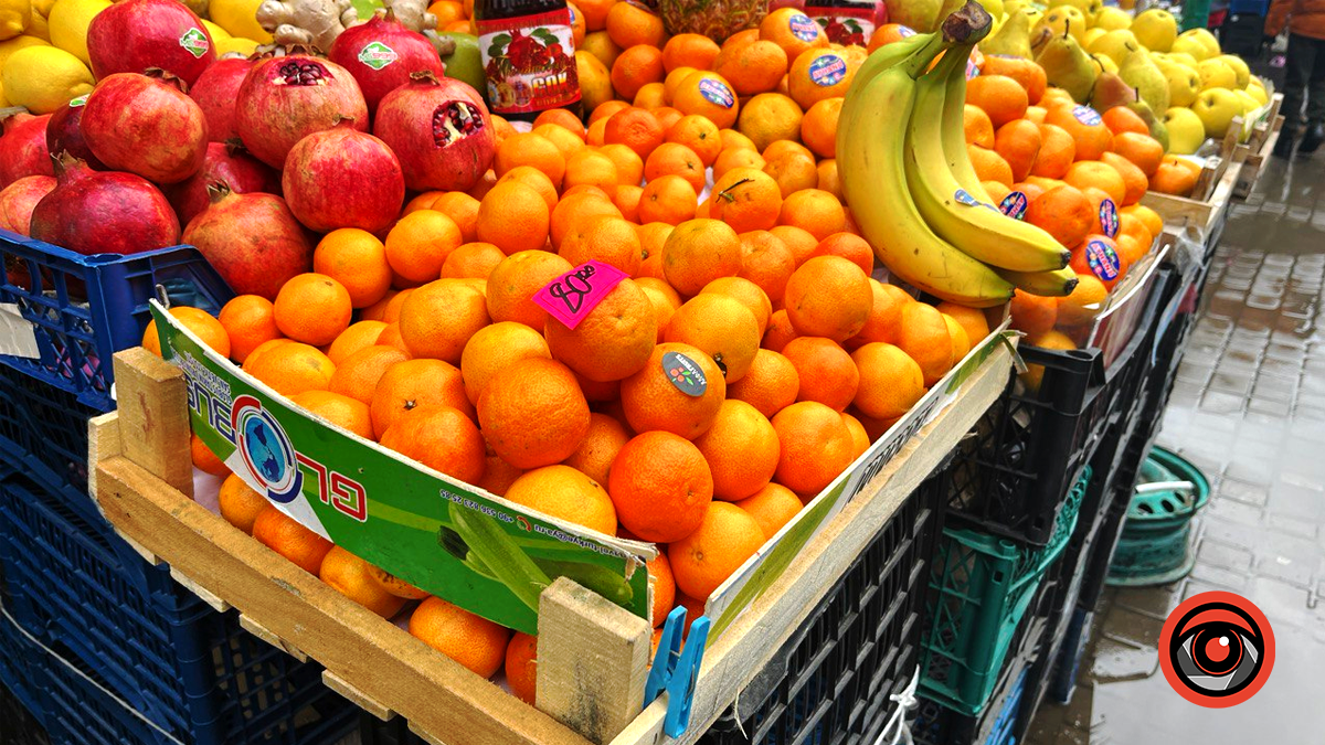 Скільки коштують мандарини на коломийському ринку напередодні зими