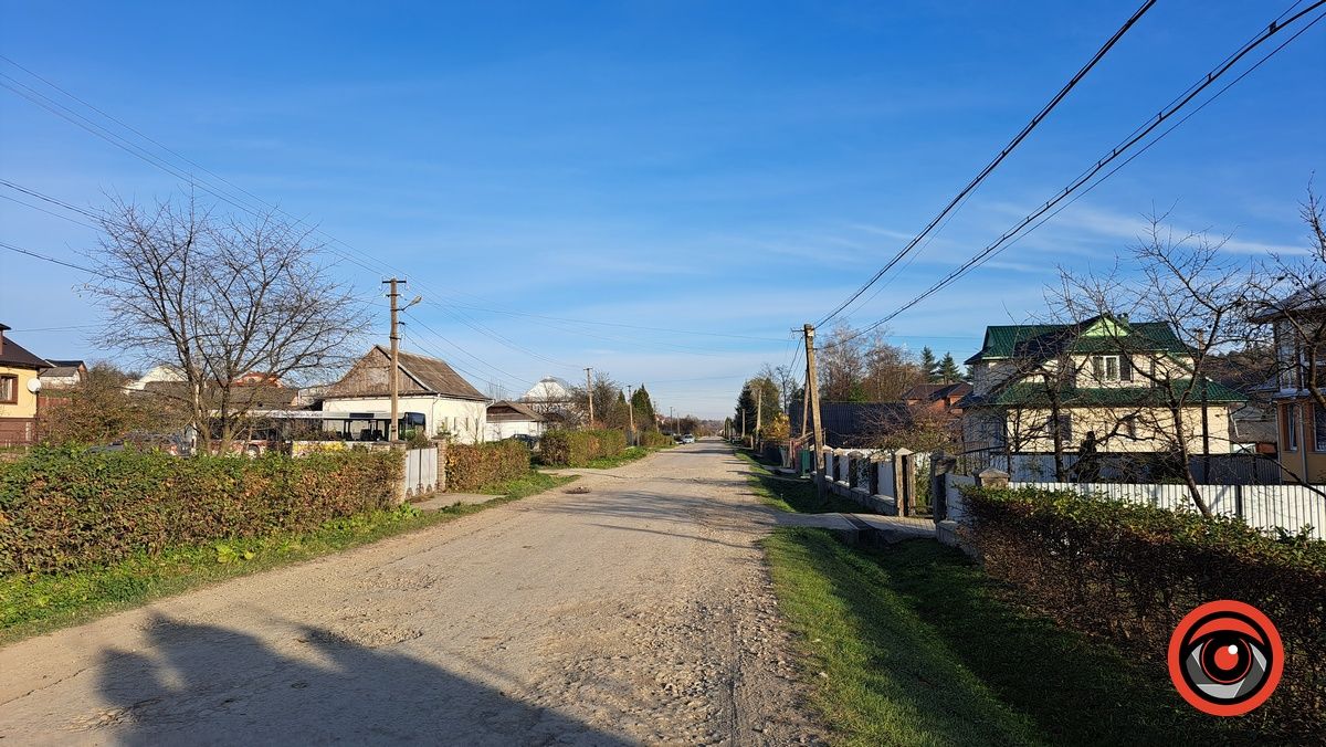 дорога в Молодятині  