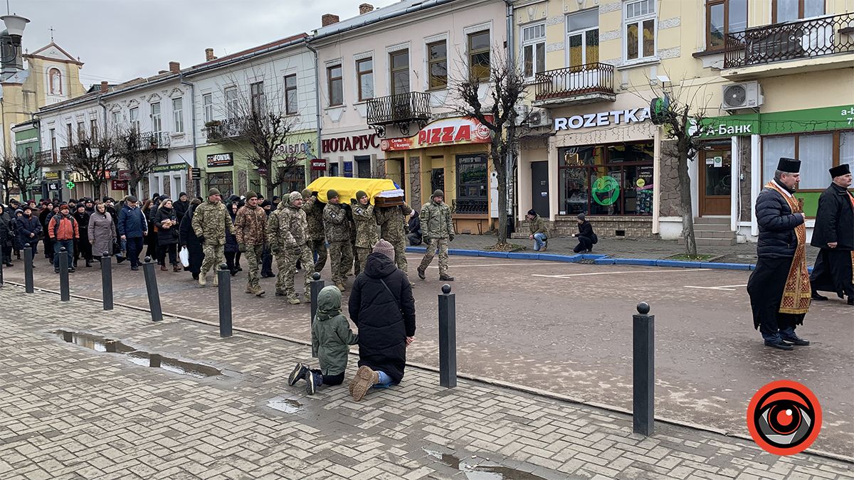 Коломия прощалася із загиблим Героєм Романом Самуляком 5