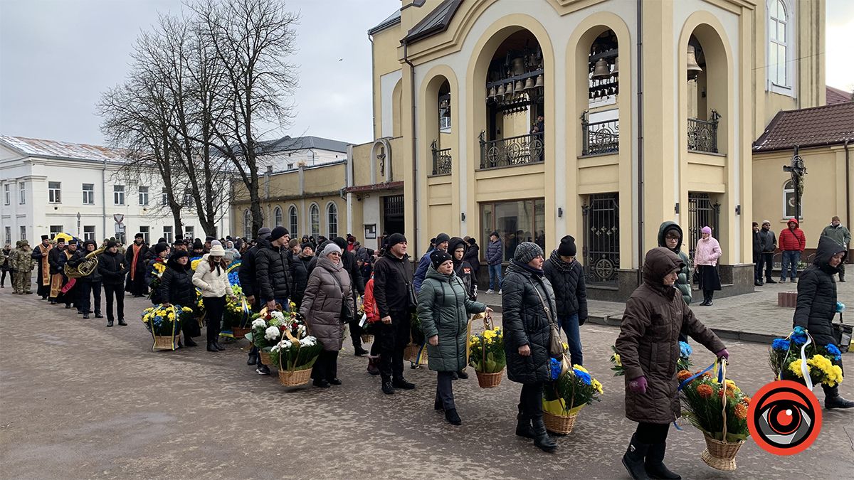 Коломия прощалася із загиблим Героєм Романом Самуляком 10