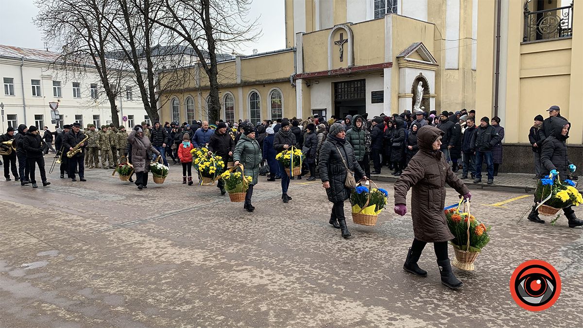 Коломия прощалася із загиблим Героєм Романом Самуляком 18