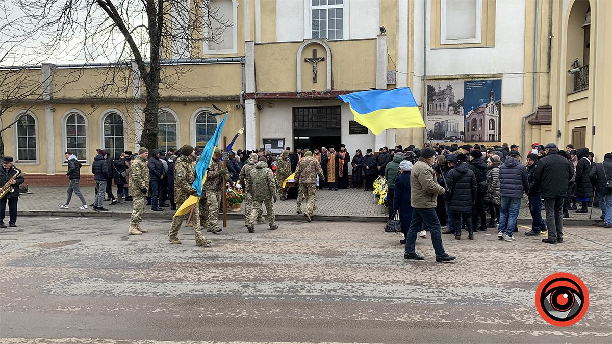 Коломия прощалася із загиблим Героєм Романом Самуляком 19