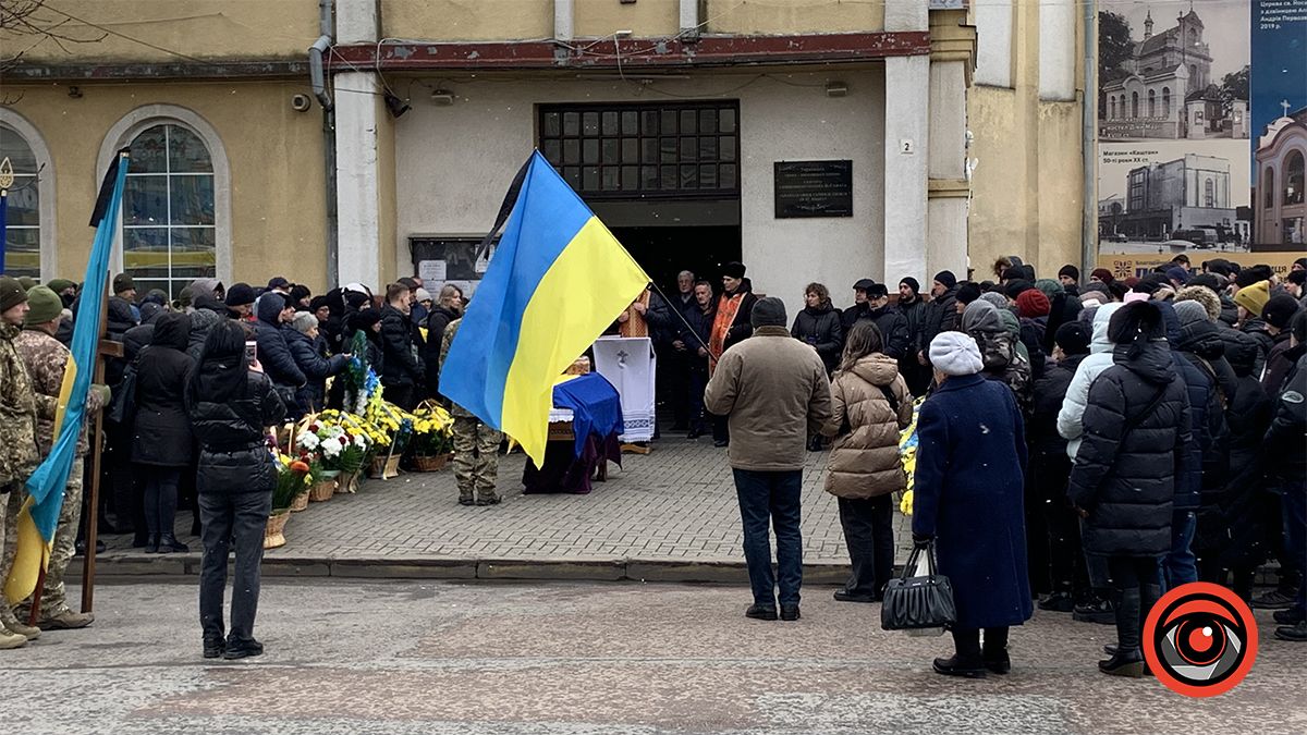 Коломия прощалася із загиблим Героєм Романом Самуляком 20