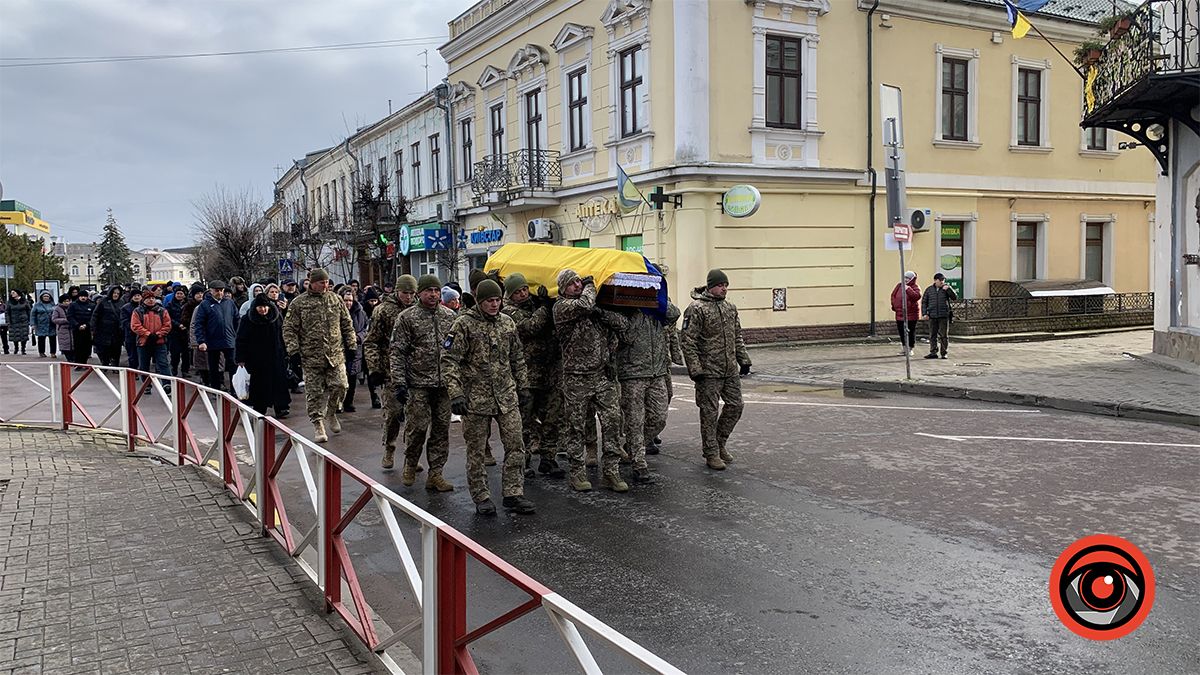 Коломия прощалася із загиблим Героєм Романом Самуляком 17